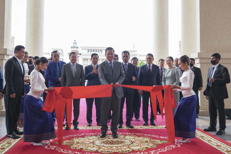 កម្មវិធីបើកសម្ពោធ